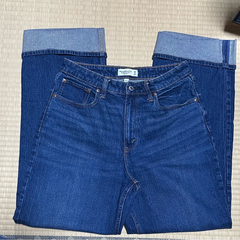 Abercrombie & Fitch The 90s Relaxed Jeans